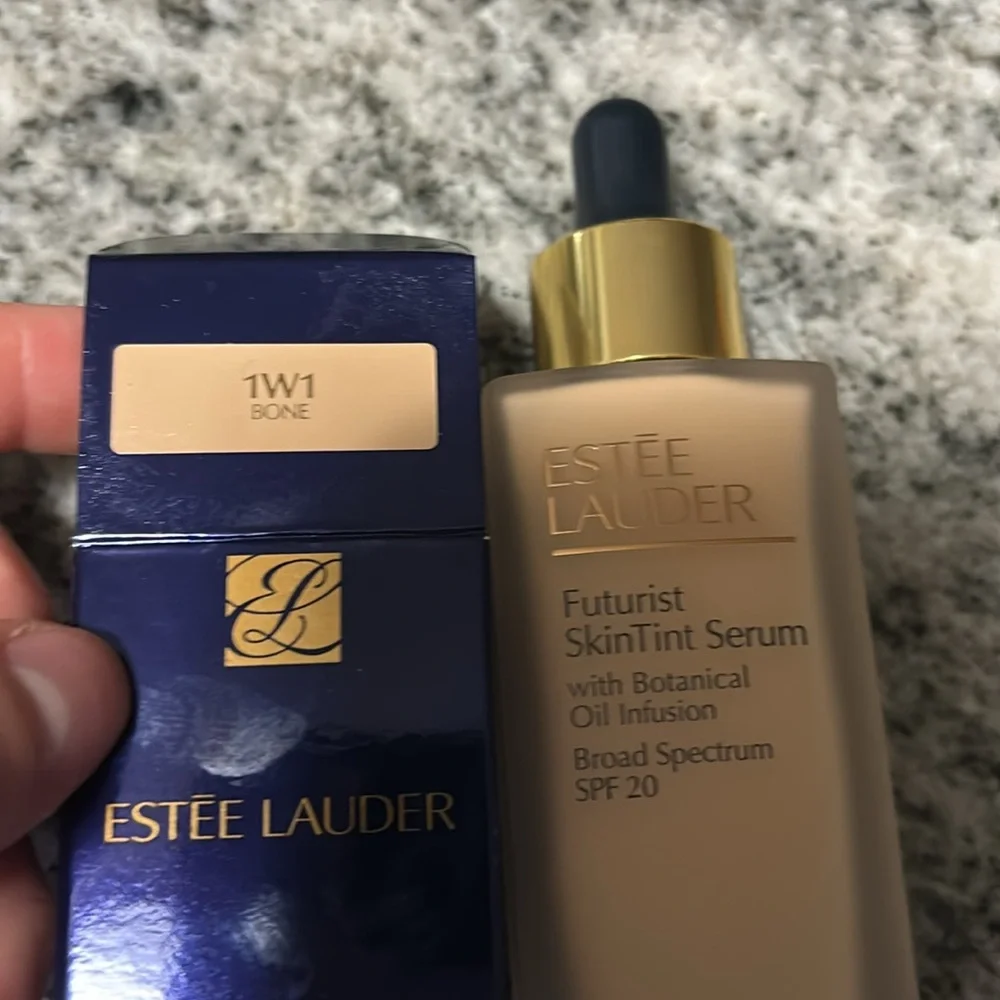 Estee Lauder Futurist SkinTint Serum 1W1 Bone Botanical Oil Infusion SPF 20 NIB - Picture 2 of 3